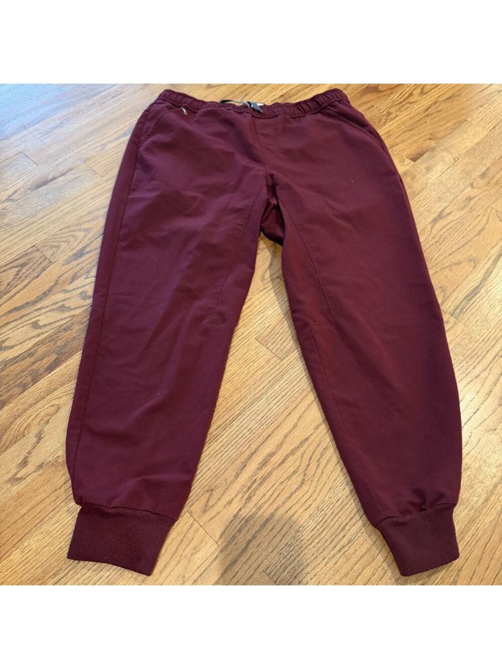 Figs Womens Large Short Jogger Scrub Pants Burgundy PO 1619